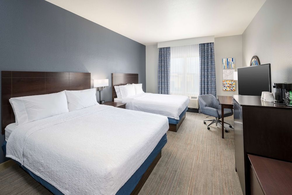 Hampton Inn & Suites Phoenix North/Happy Valley Room, 2 Queen Beds