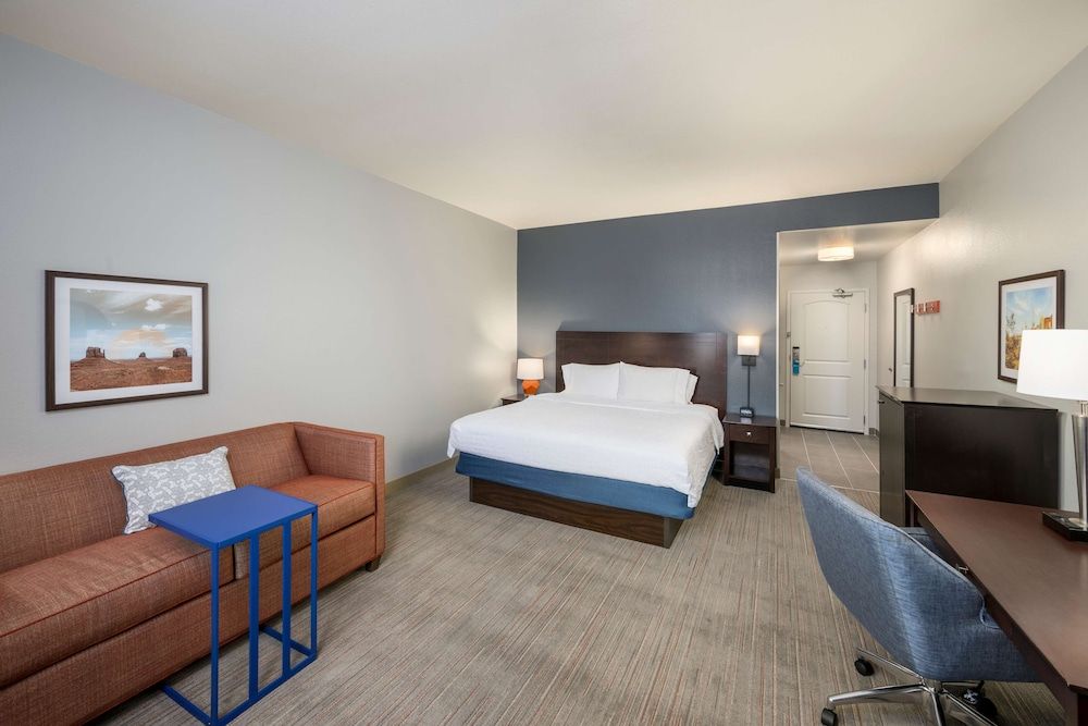 undefined Hampton Inn & Suites Phoenix North/Happy Valley 10