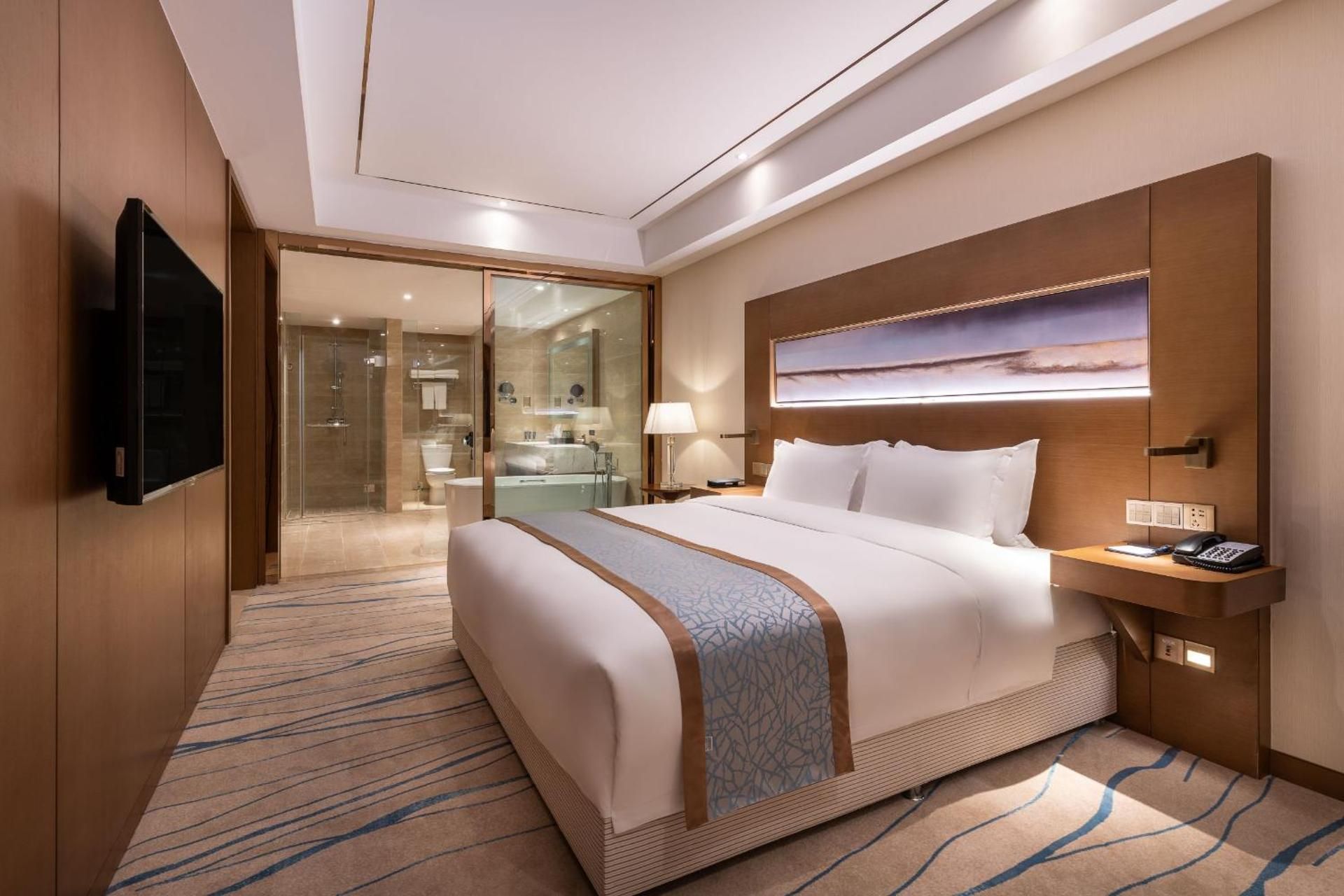 Superior Room with One King-Size Bed