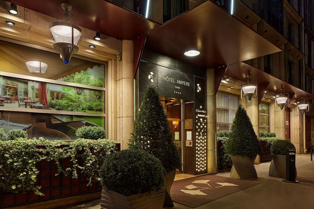 undefined Hotel Ampere 7