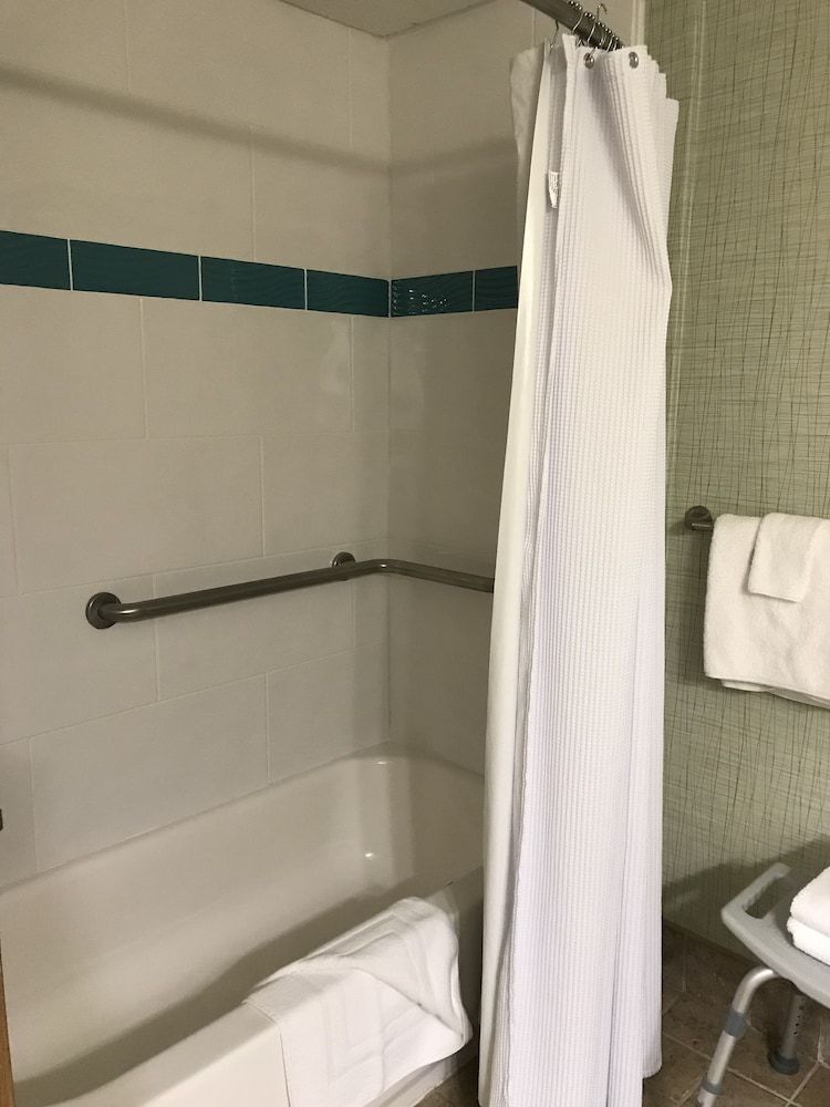 Sugar Beach Resort Hotel Accessible Room, 1 King- Beach View- Upper Floor 5