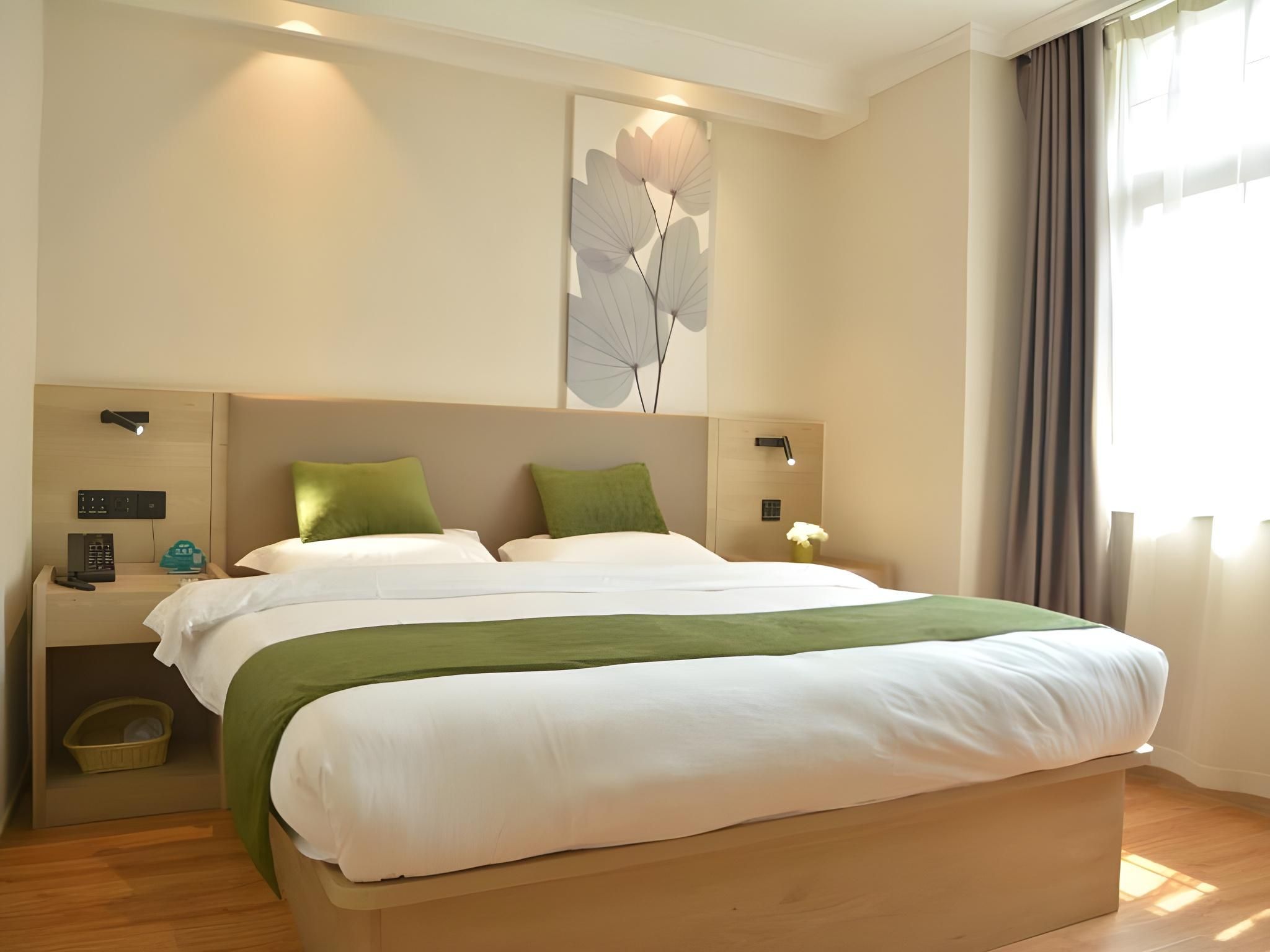 GTR - Guest Room with One 1.8M Bed