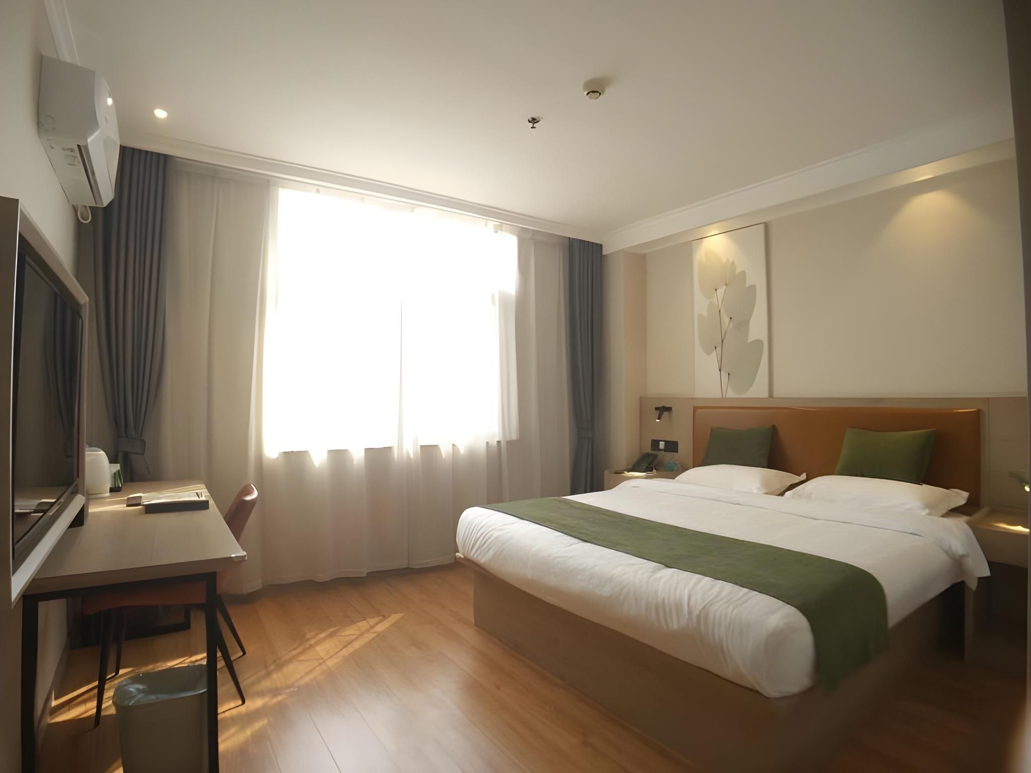 GTR - Guest Room with One 1.8M Bed