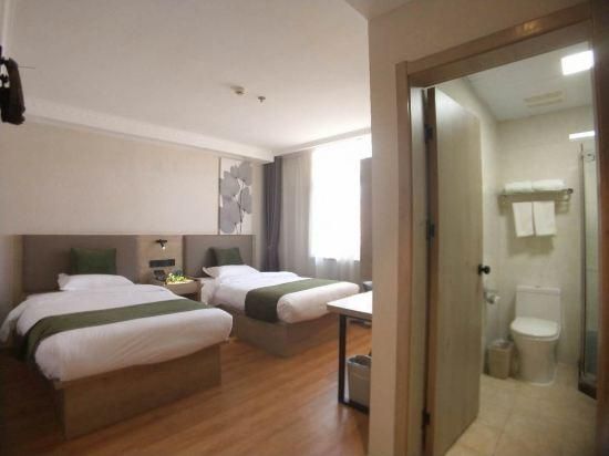 Featured Twin Room