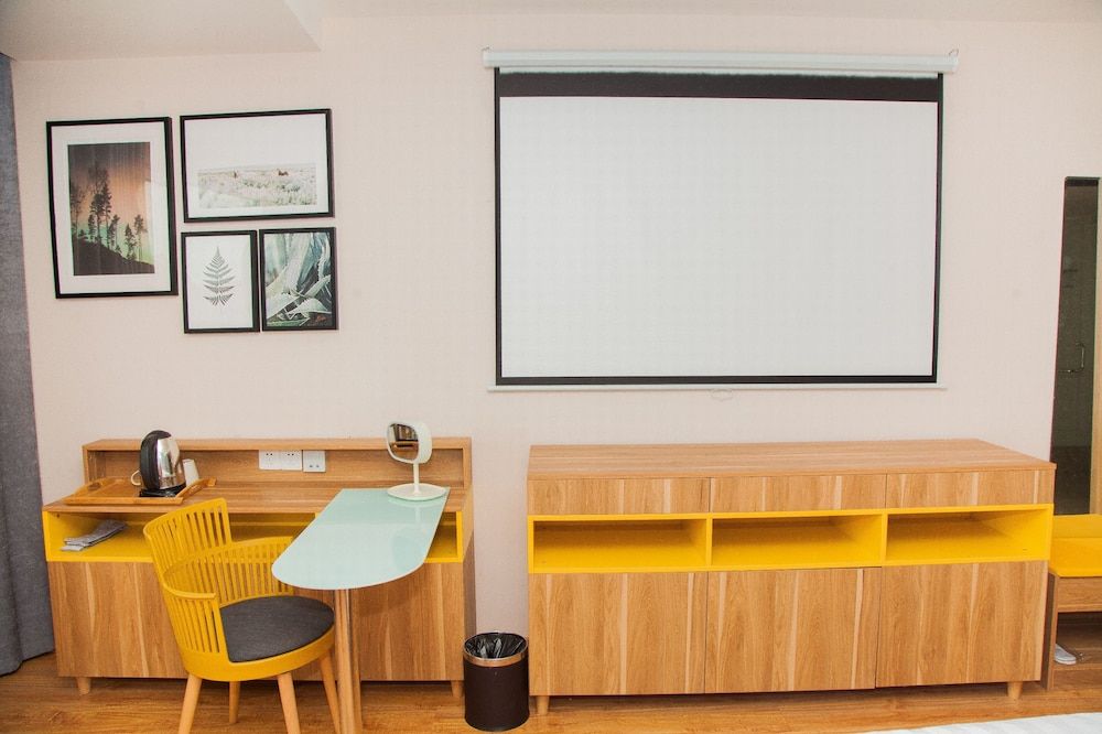 Family Room (Mainland Chinese Citizen Only)