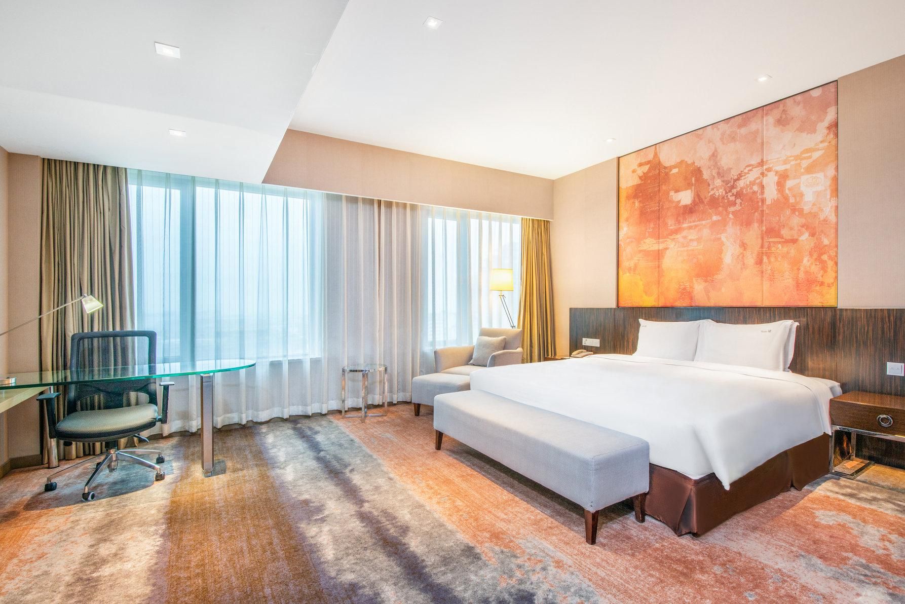 1 King Bed Premium Non Smoking