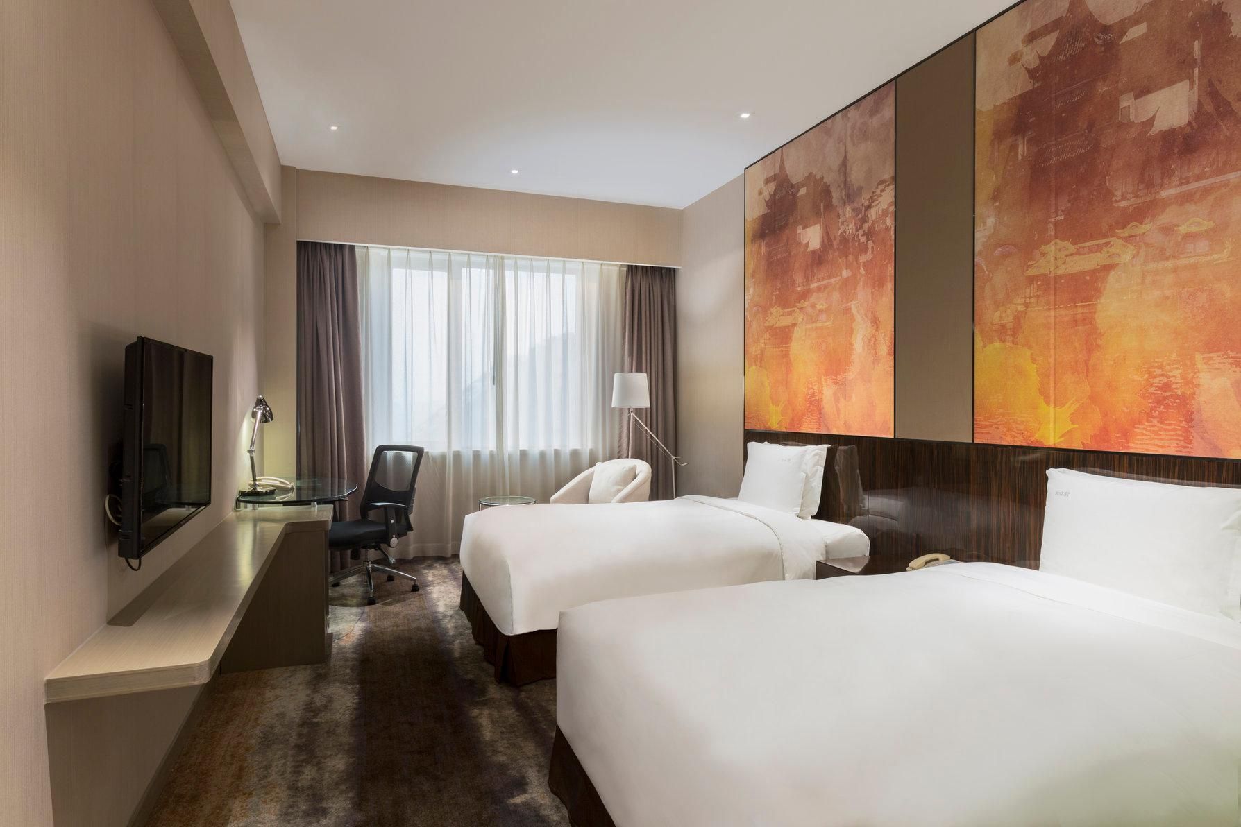 2 Twin Beds Standard Club Floor Non-Smoking