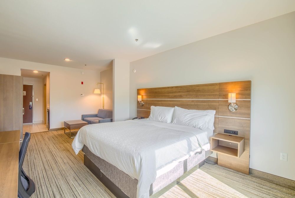 Suite, 1 King Bed