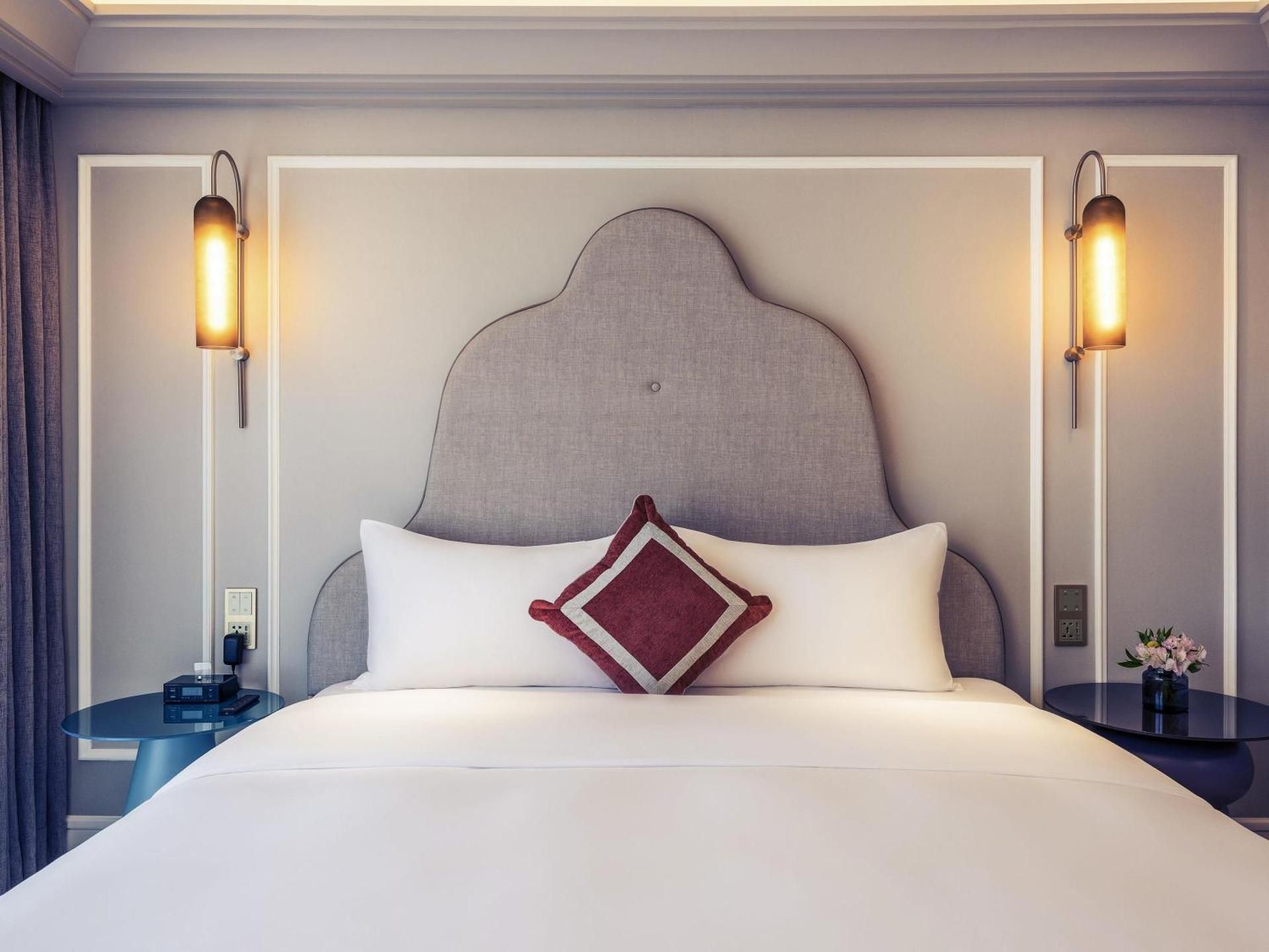 Mercure Hangzhou West Lake Deluxe King Room