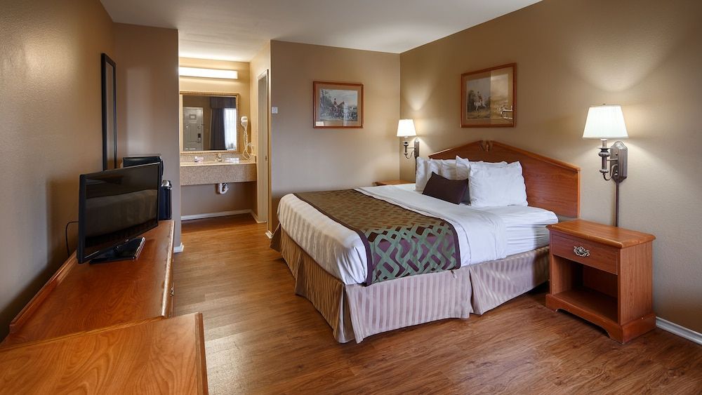Room, 1 King Bed, Non Smoking