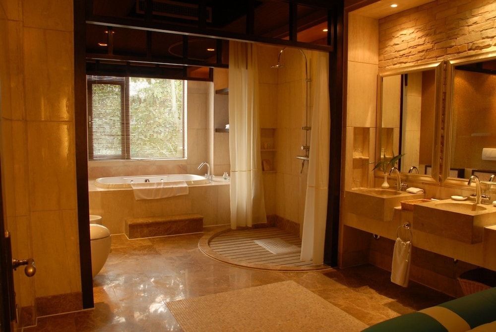 Premium Suite