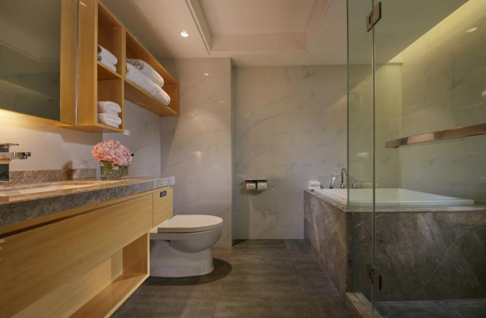 Shuguang The Hotel V Zhenjiang Jingkou Family Room 2