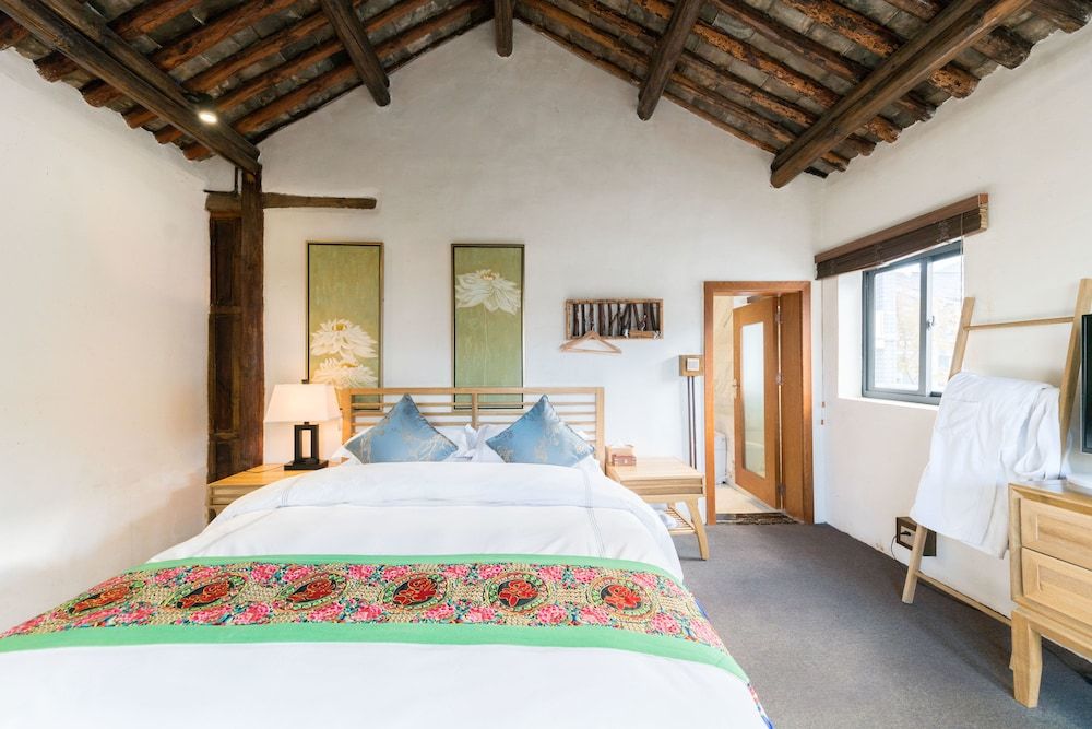 Dali Old Courtyard Boutique Inn Junior Double Room, Courtyard View 3