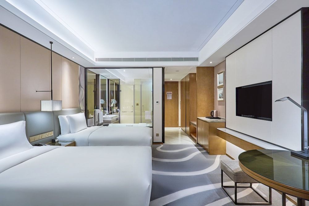 Crowne Plaza Hangzhou Qiantang by IHG Standard Room, 1 King Bed 2
