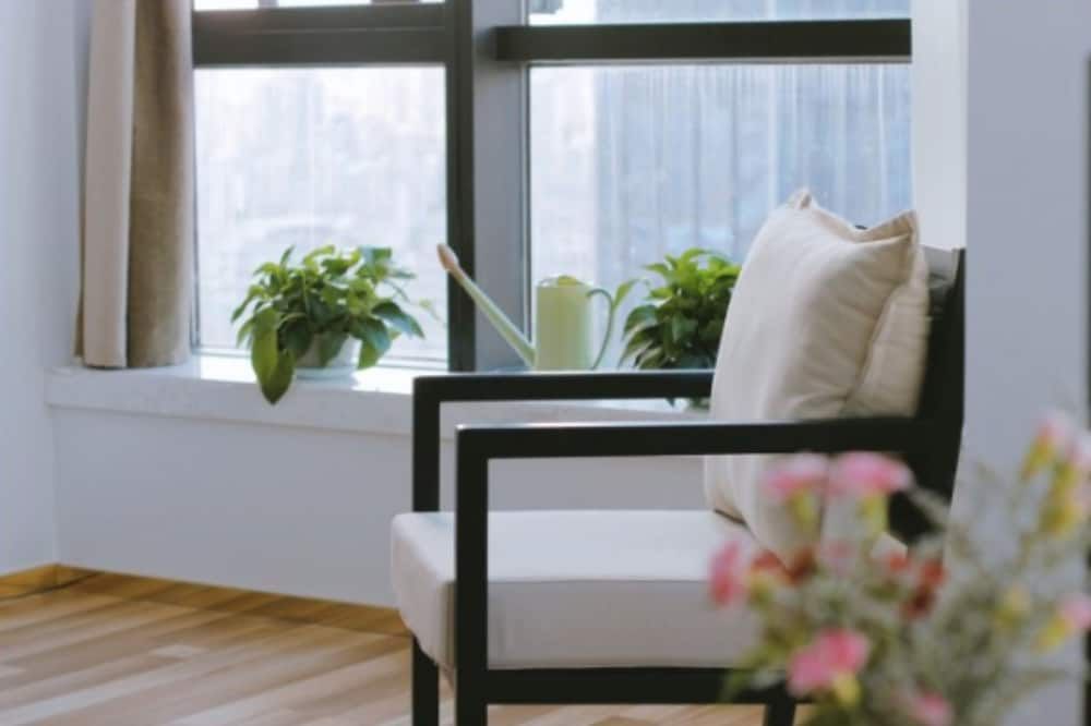 The Roost Hotel Superior Double Room 4