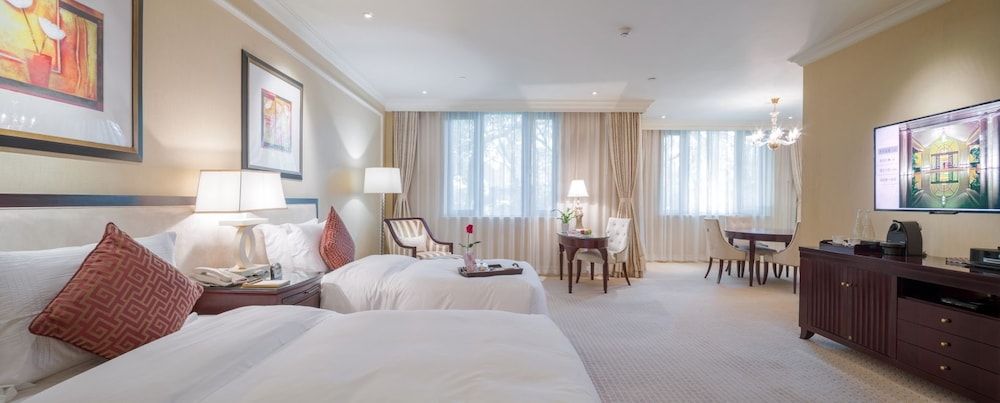 Signature Twin Room
