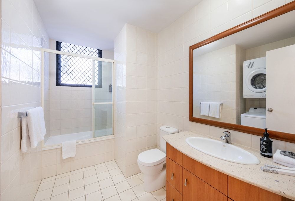 Mantra Coolangatta Beach 2 Bedroom Garden View 10