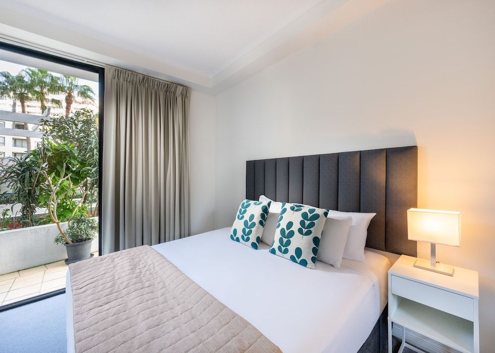 Mantra Coolangatta Beach 2 Bedroom Garden View 3