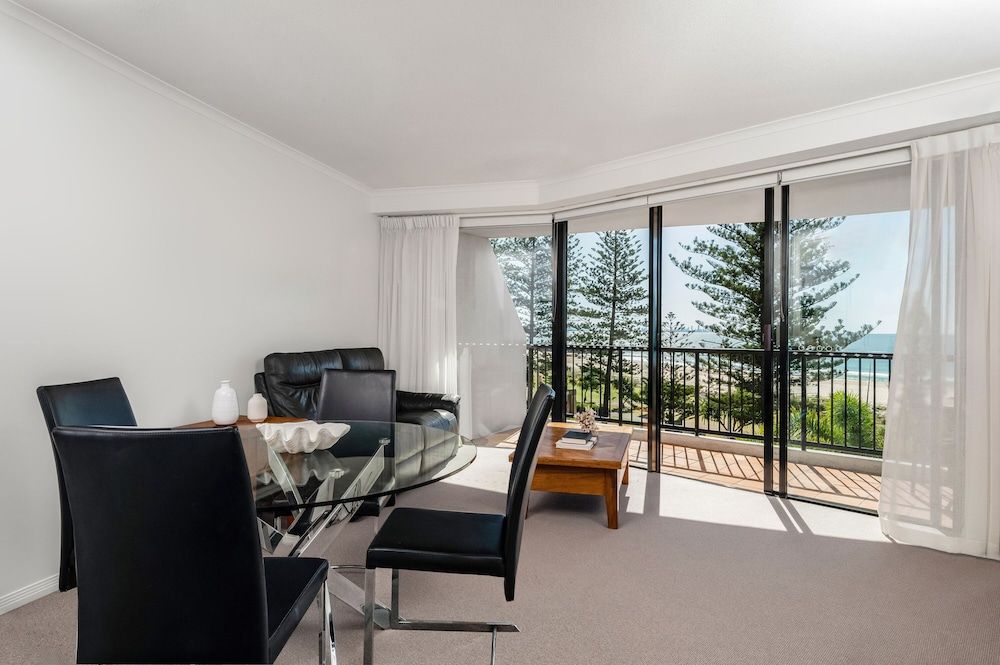 Mantra Coolangatta Beach 1 Bedroom Ocean 5
