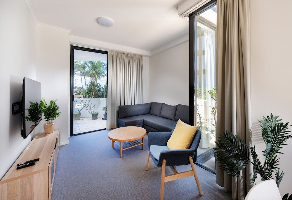Mantra Coolangatta Beach 2 Bedroom Garden View 6