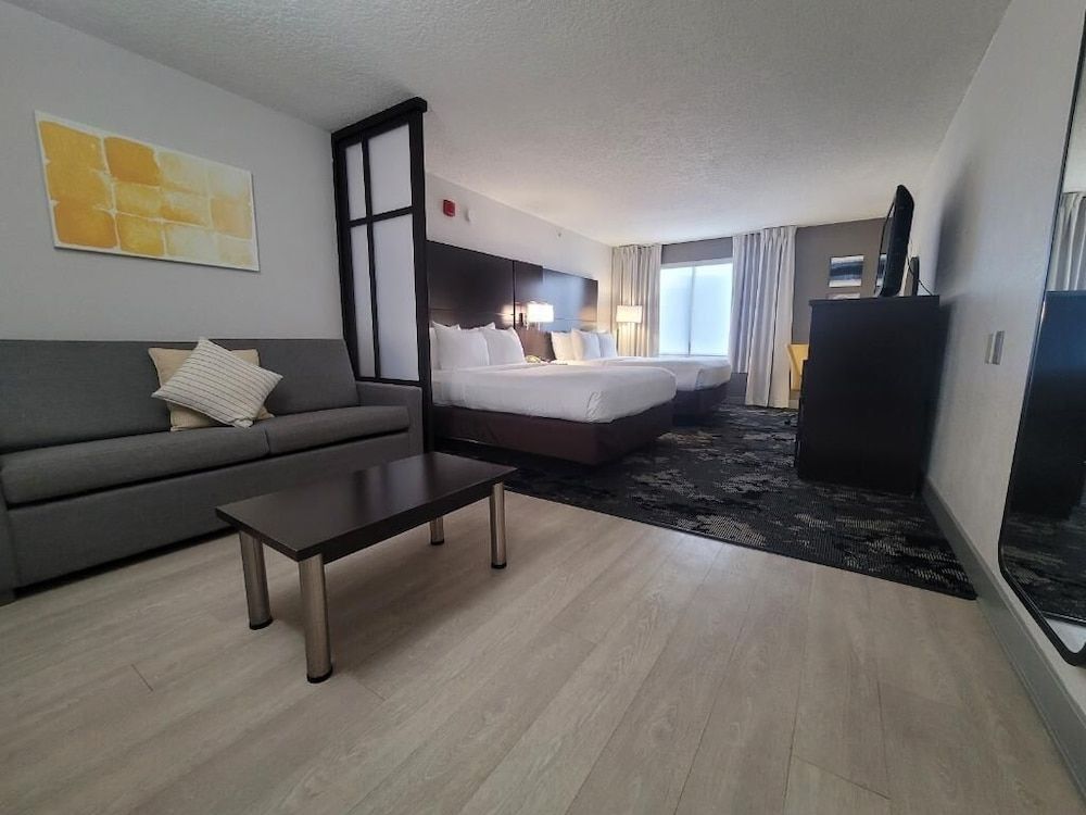 undefined Comfort Inn & Suites Near Universal Orlando Resort - Convention Ctr 10
