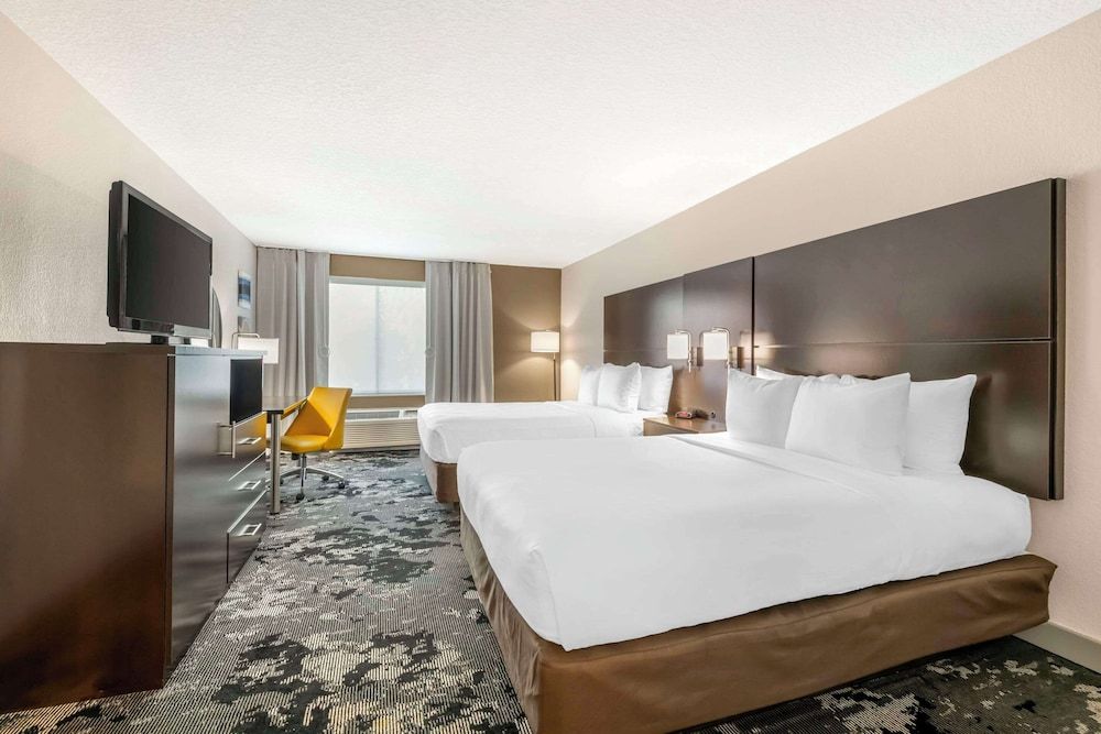 undefined Comfort Inn & Suites Near Universal Orlando Resort - Convention Ctr