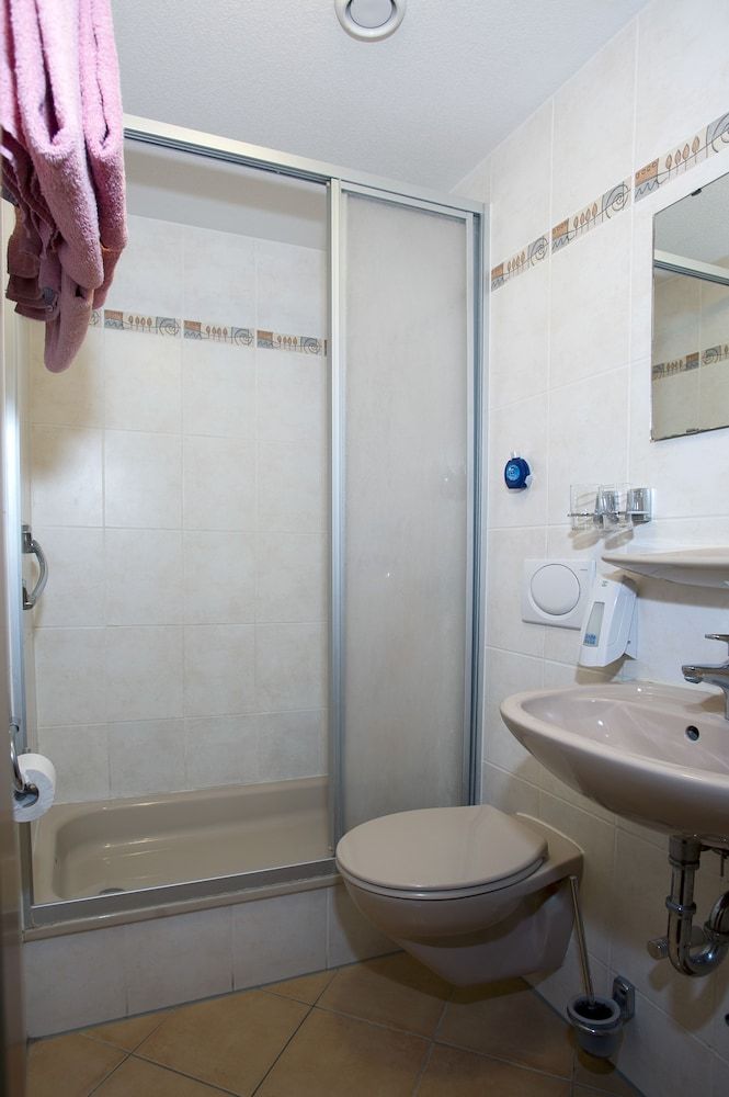 Nadia Hotel Amsterdam Standard Room, 1 Double Bed 18