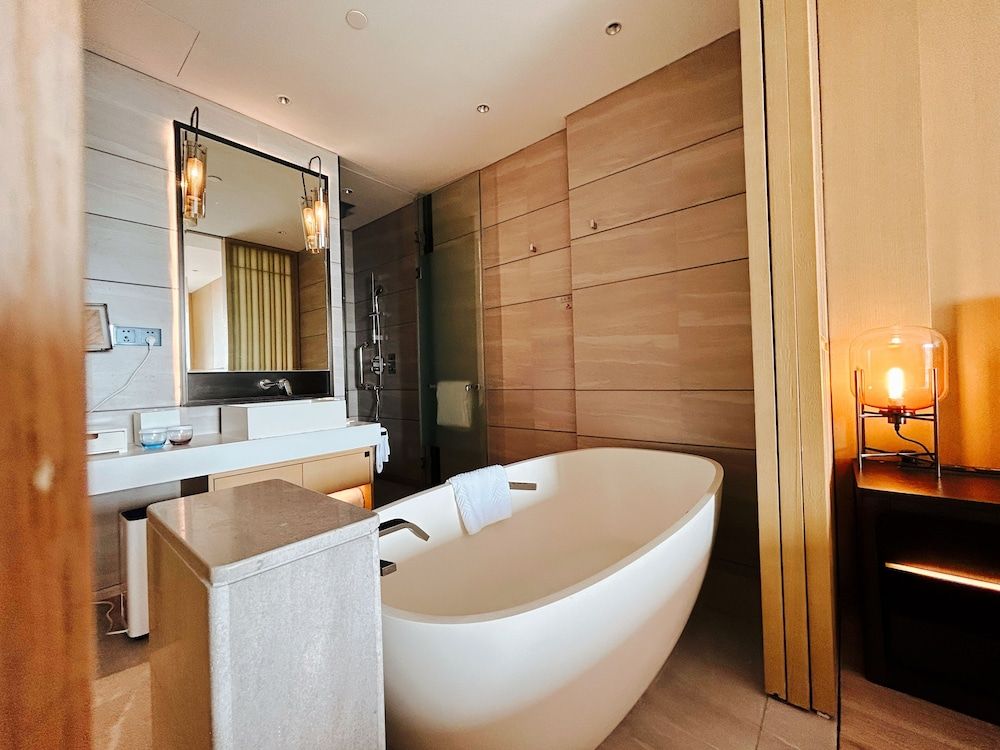 Doubletree Resort By Hilton Hainan - Xinglong Lakeside Premium Room, 2 Twin Beds, Lake View 3