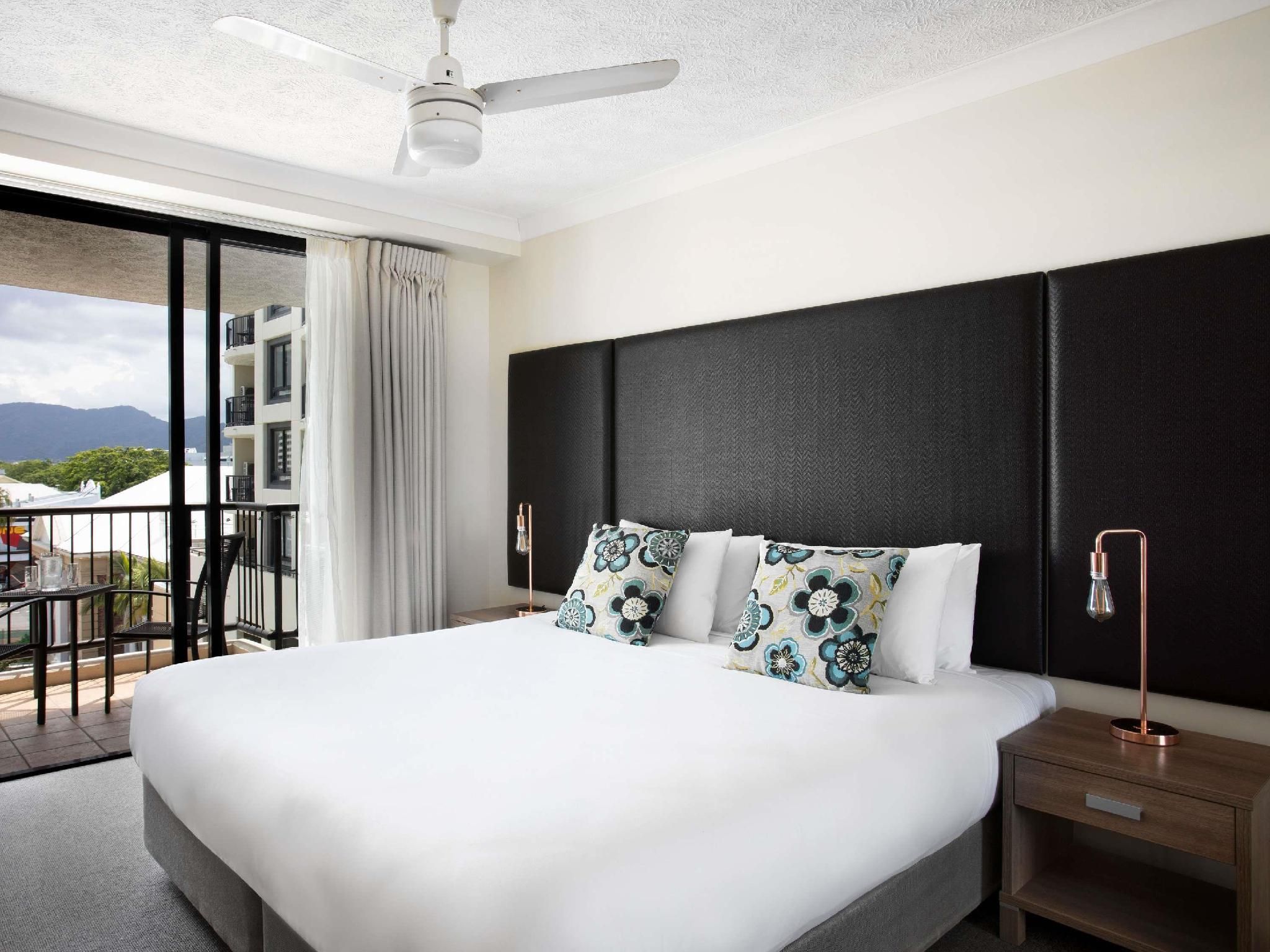 undefined Mantra Esplanade Cairns 7