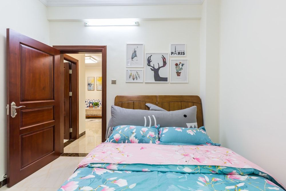 Family Apartment,3 Bedrooms(2)