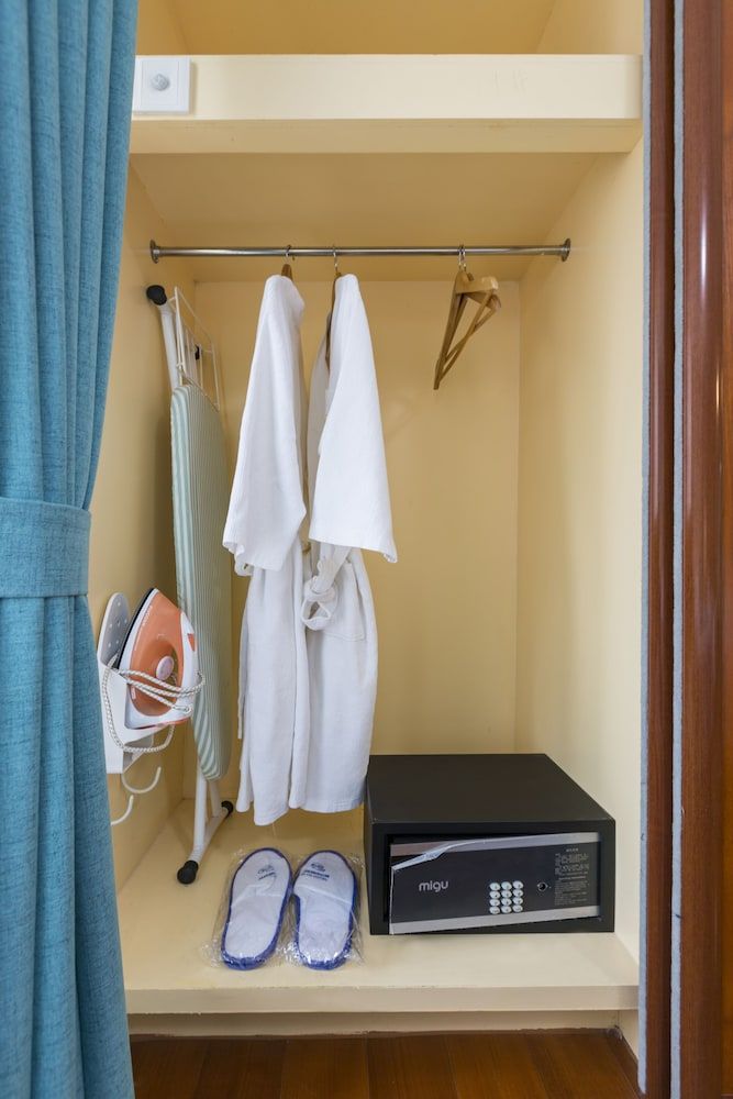 undefined YOYO International Apartment 2