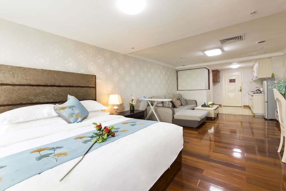 YOYO International Apartment Business Room