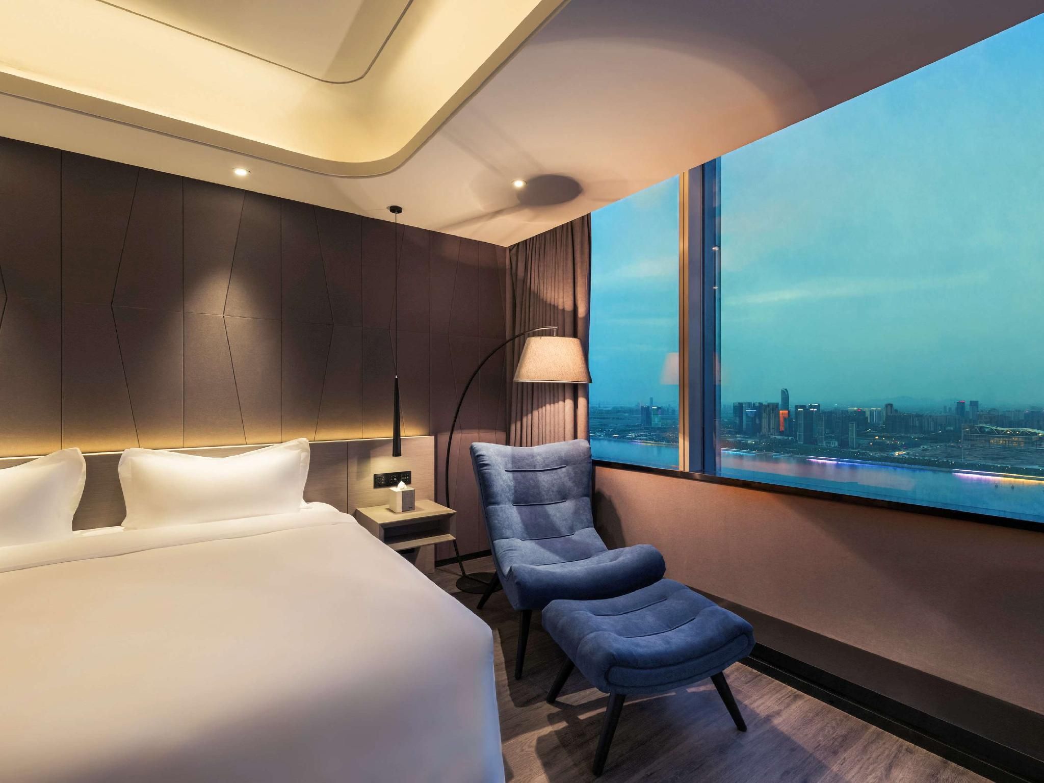 1 King Bed Deluxe River View