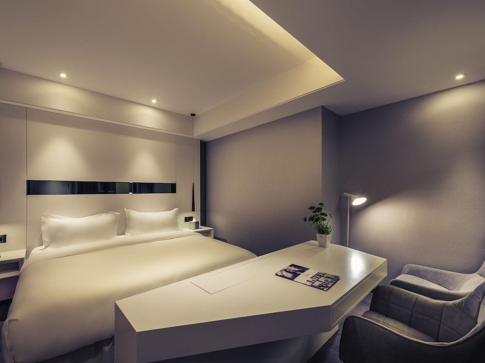 Superior Room, 1 King Bed