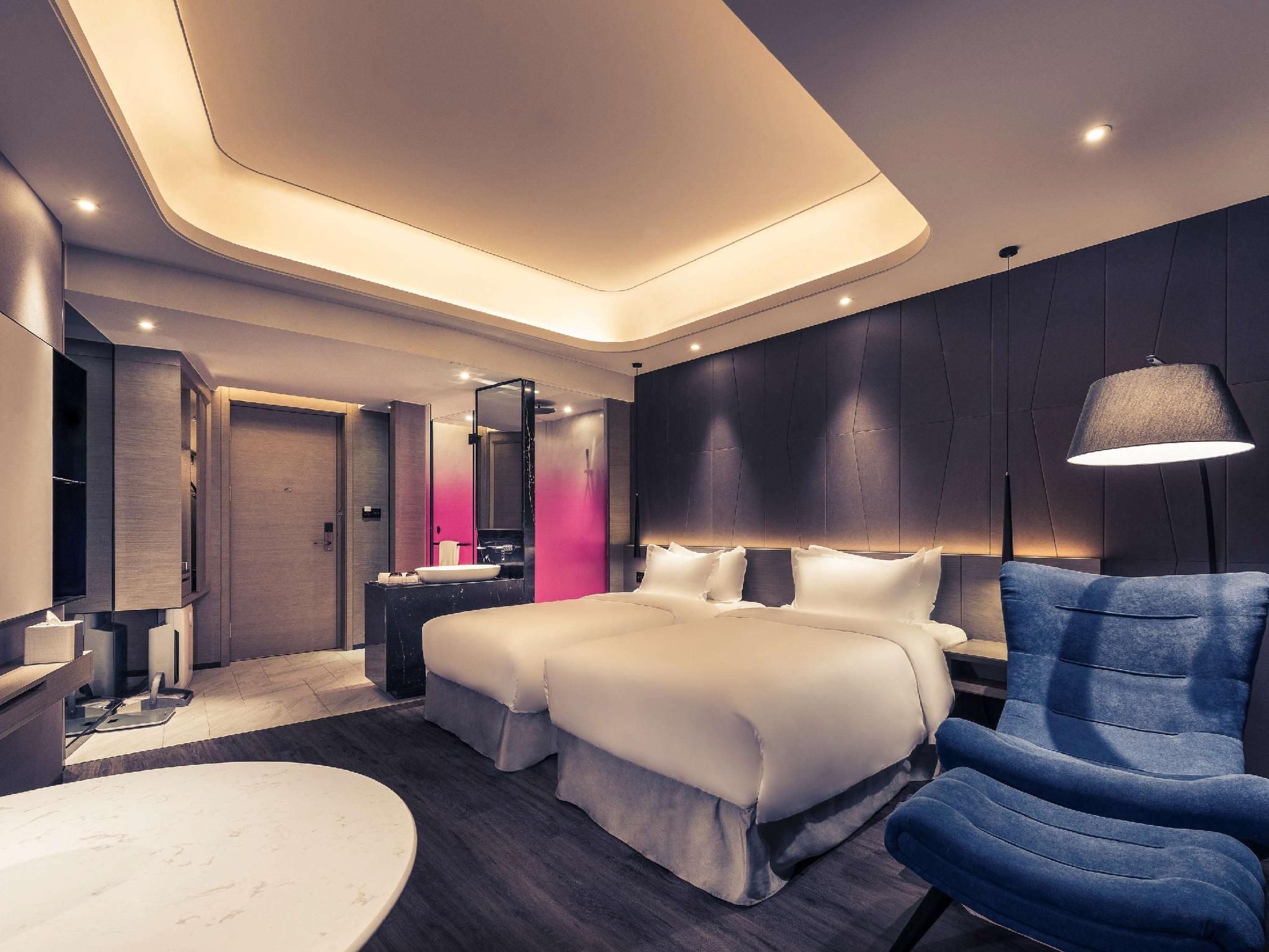 Superior Room With 2 Single Beds, City Side