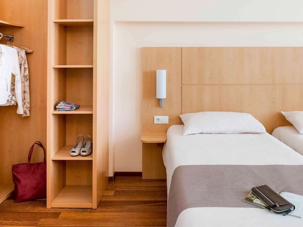 ibis Berlin City Süd Standard Twin Room, 2 Twin Beds 5