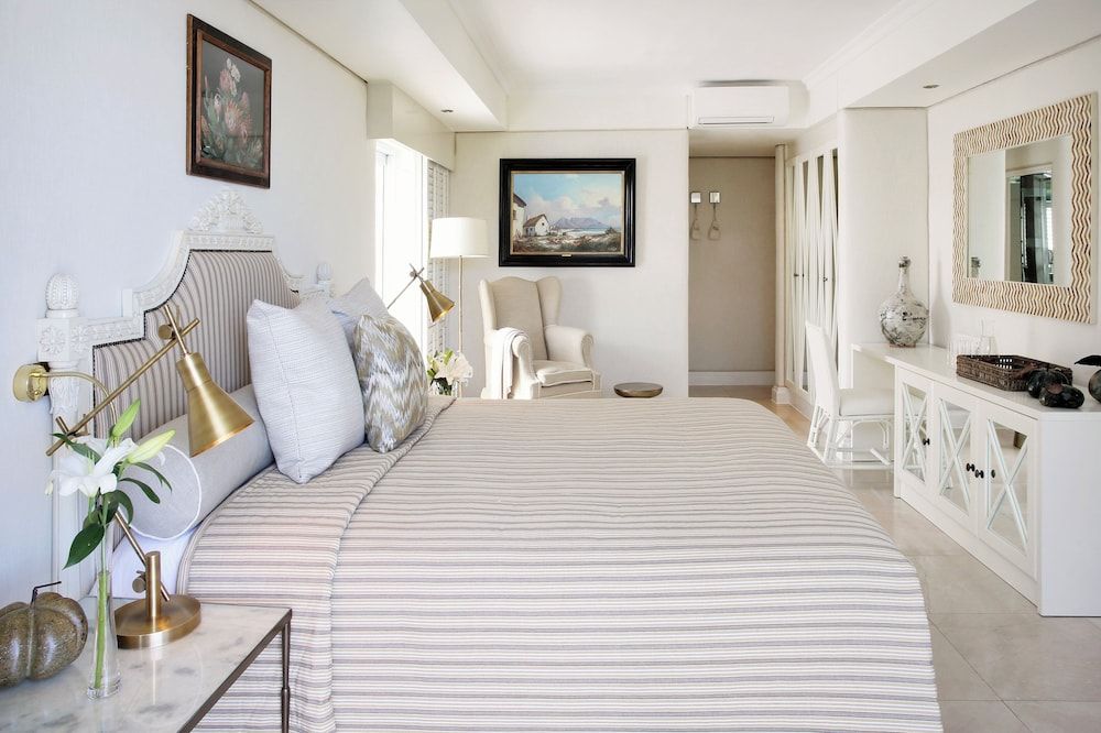Room (Milkwood)