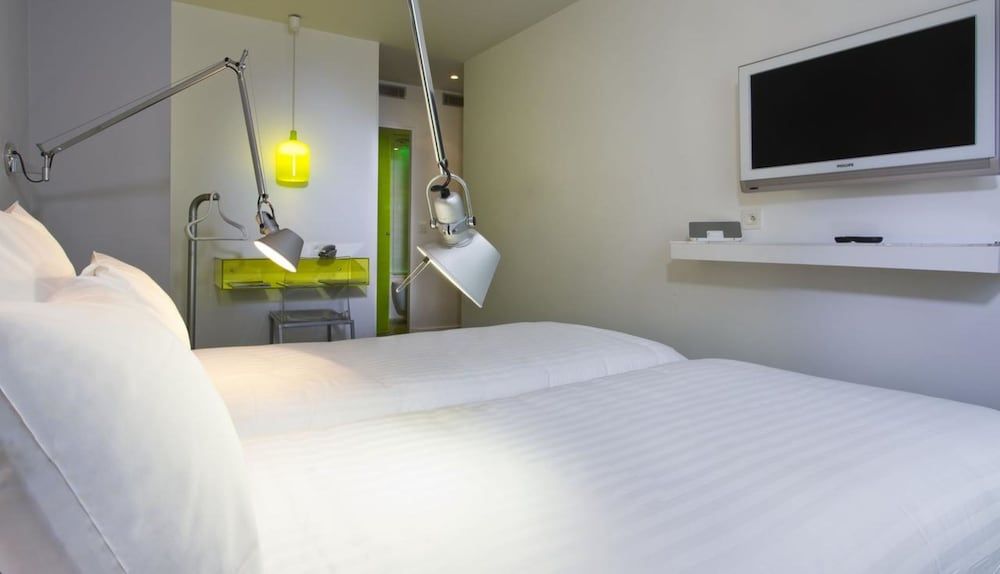 Color Design Hotel Standard Twin Room