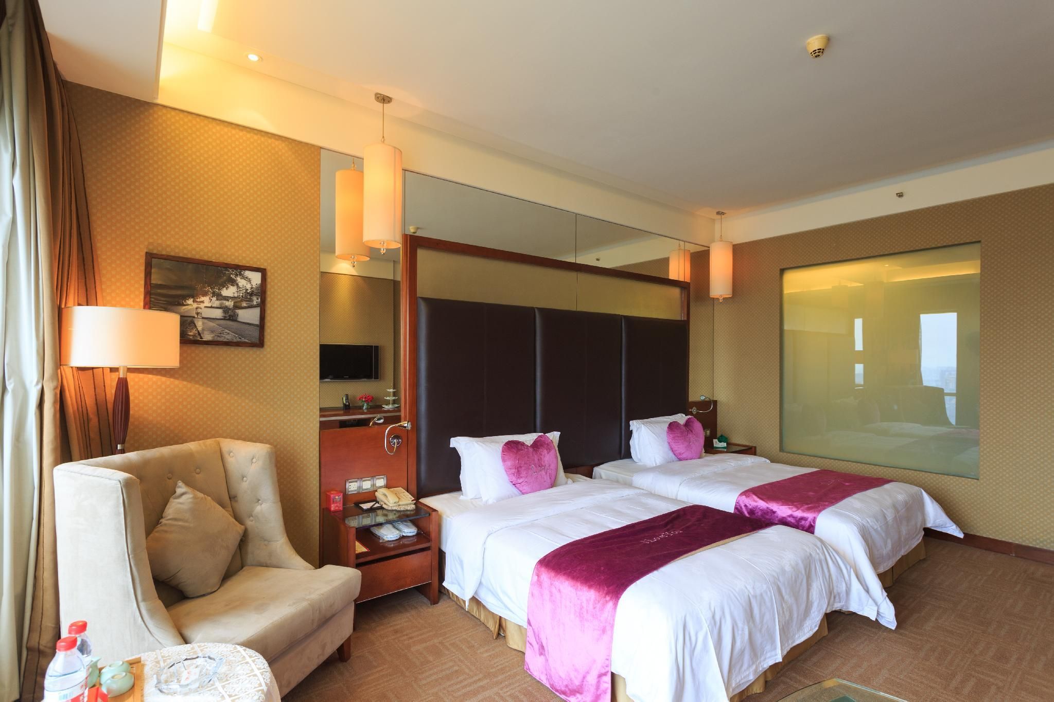 Luxury Room 2 Single Beds Superior View
