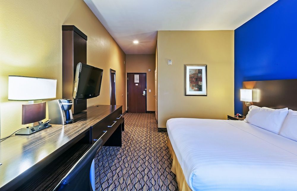 undefined Holiday Inn Express Hotel & Suites Houston-Downtown Conv Ctr by IHG 2