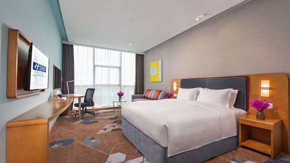 Standard Room, 1 King Bed