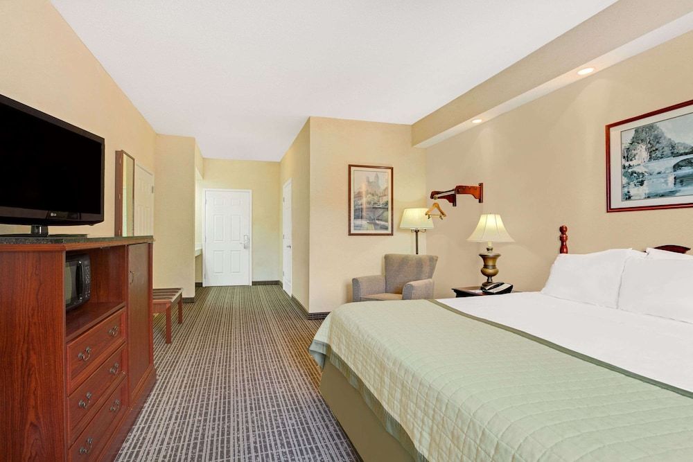 Suite, 1 King Bed
