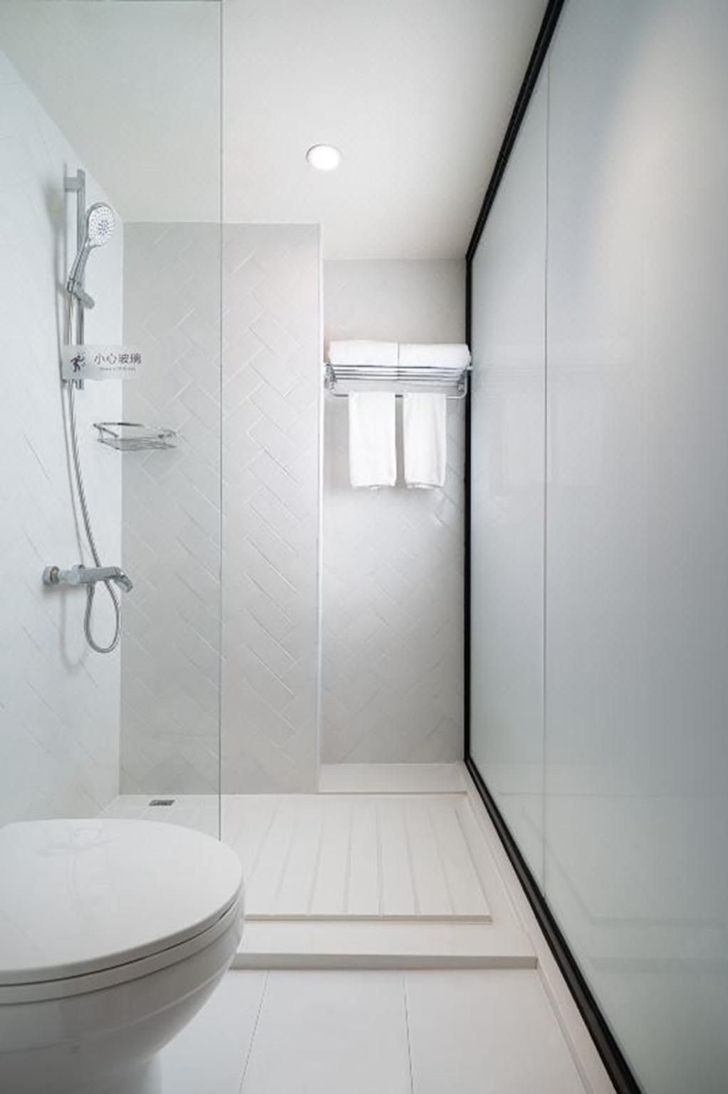 Twin Bed with City View