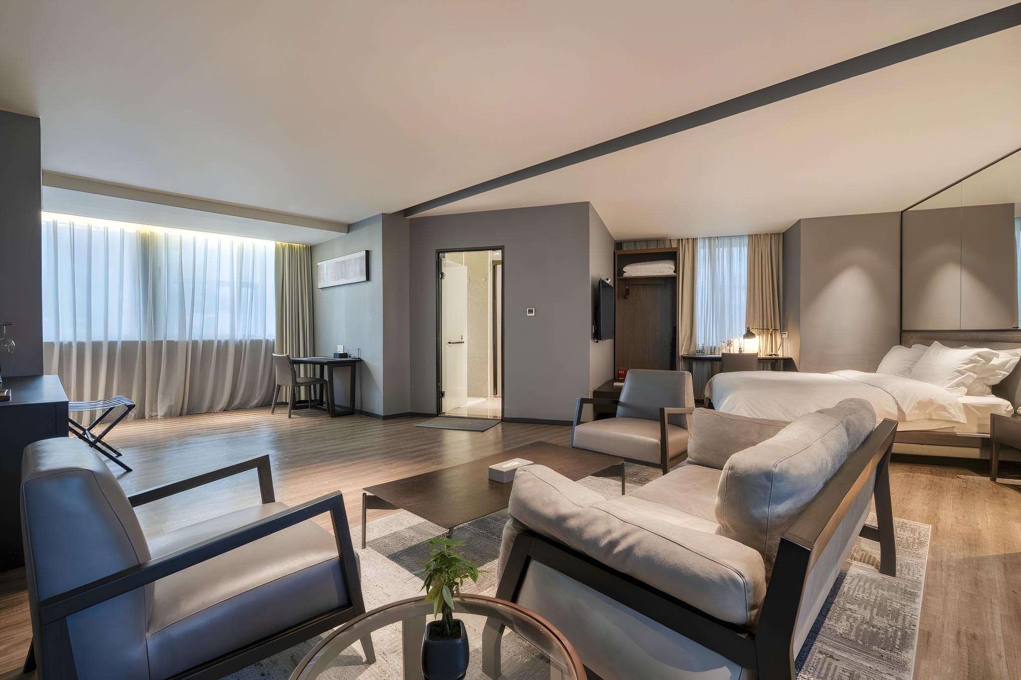 Luxe Suite