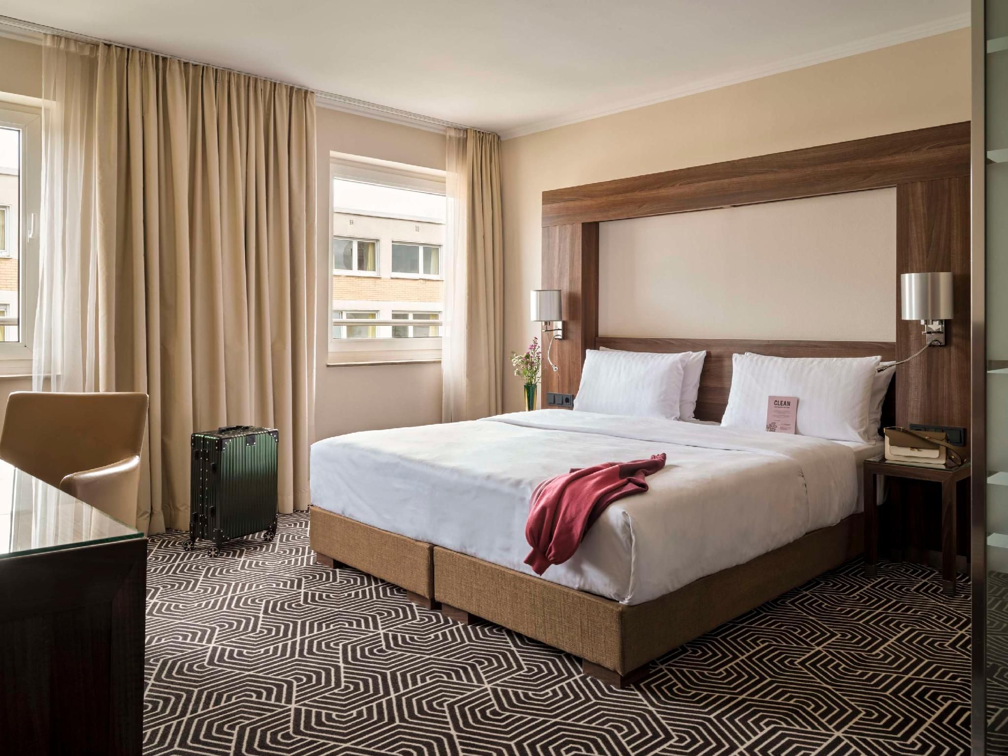 undefined Flemings Hotel Frankfurt Main-Riverside 8