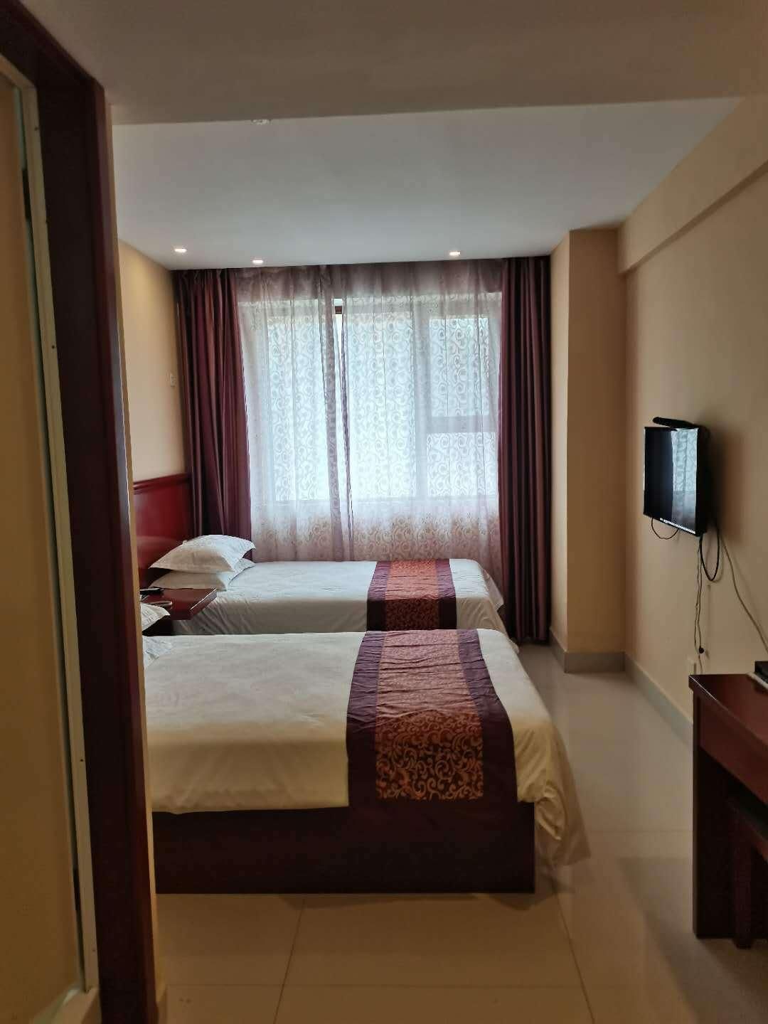 Twin Room with Mah-jongg