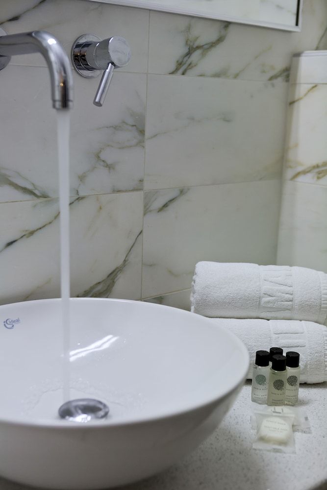 Kamari Hotel Superior Triple Room 6