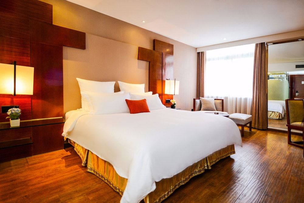 undefined Benison Hotel Guanyin Bridge Shop 5