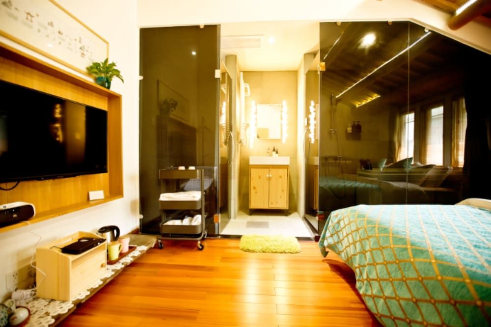 undefined Westlake Longshang Boutique Hotel 5