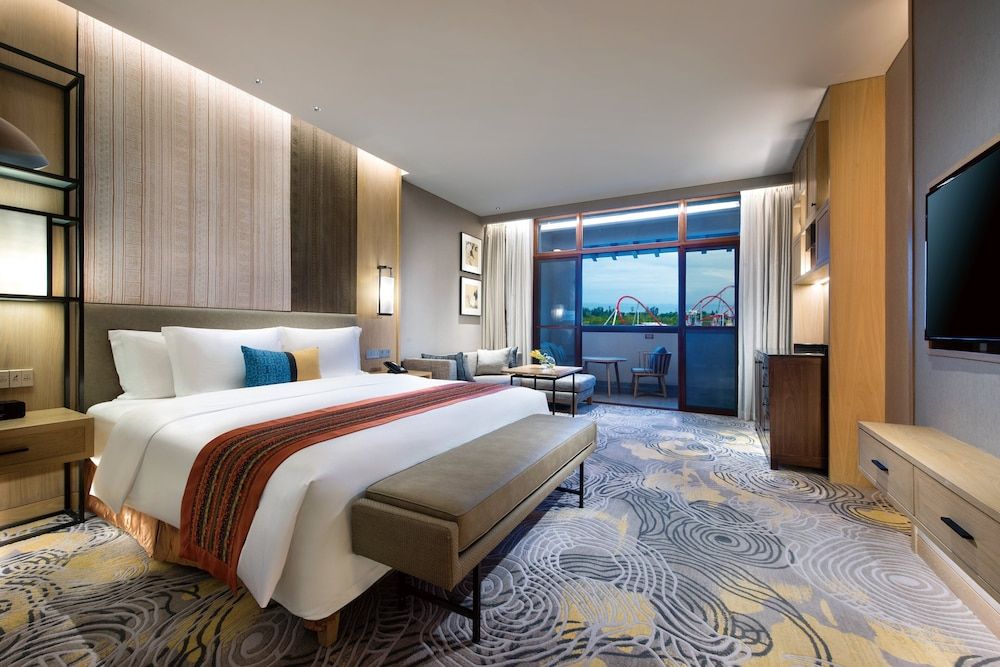 Standard Room, 1 King Bed, Garden View